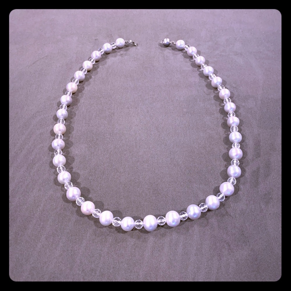 Freshwater pearl and crystal necklace.